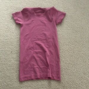 Lululemon Swiftly Tech short sleeve tshirt, fitting, size 2 hip length, no crop